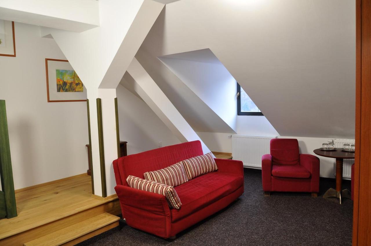 Hotel U Bileho Kone 로케트 외부 사진