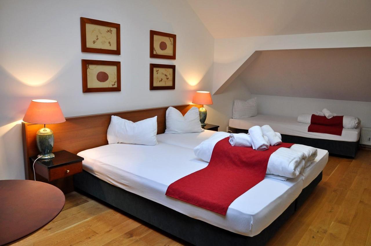 Hotel U Bileho Kone 로케트 외부 사진