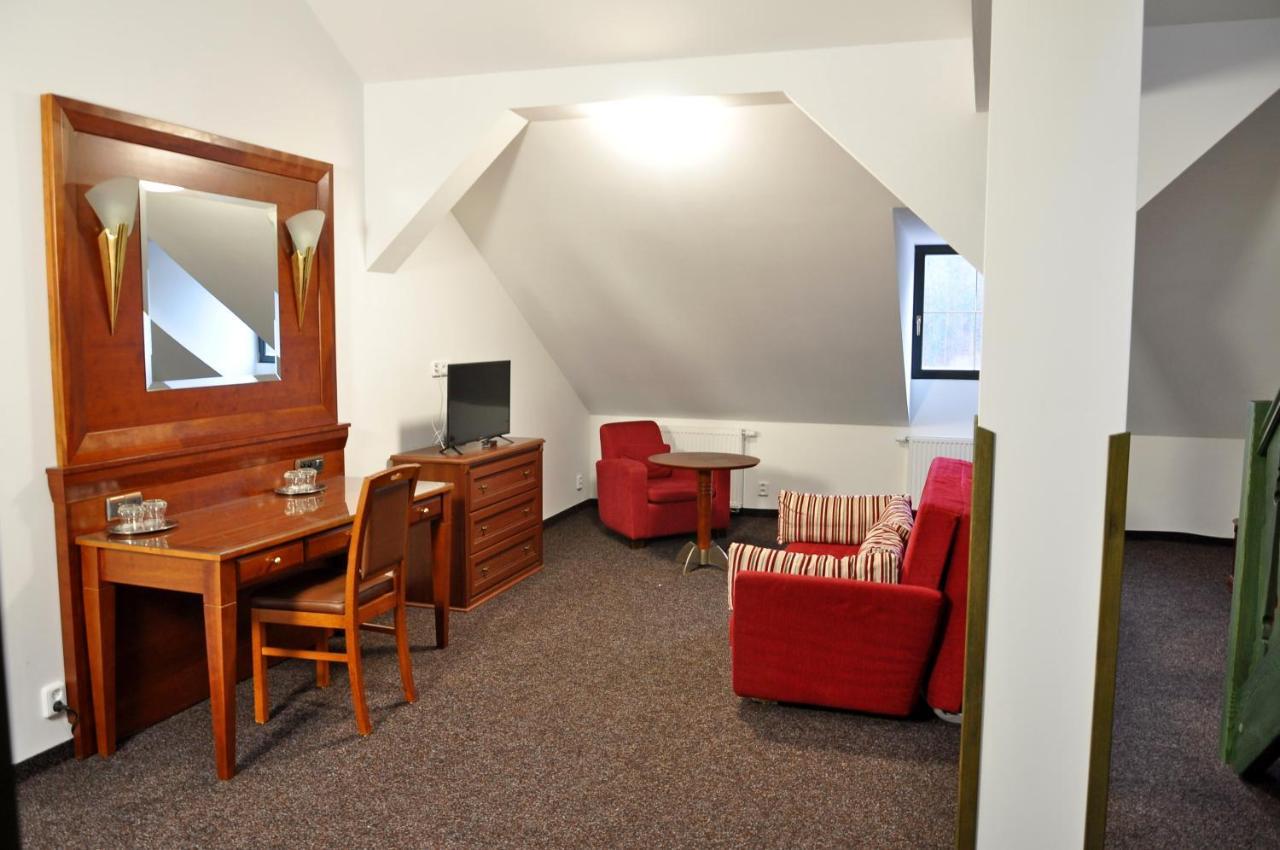 Hotel U Bileho Kone 로케트 외부 사진