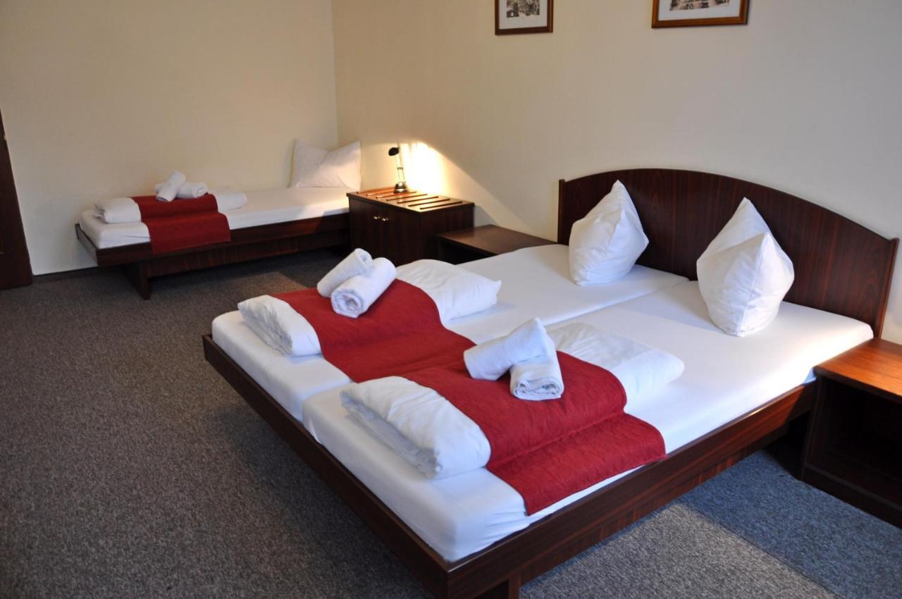 Hotel U Bileho Kone 로케트 외부 사진