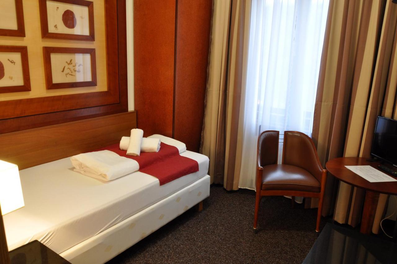 Hotel U Bileho Kone 로케트 외부 사진