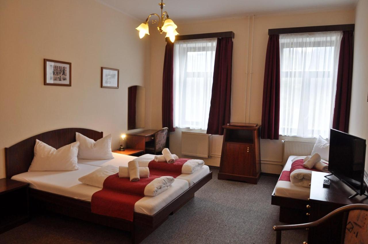 Hotel U Bileho Kone 로케트 객실 사진