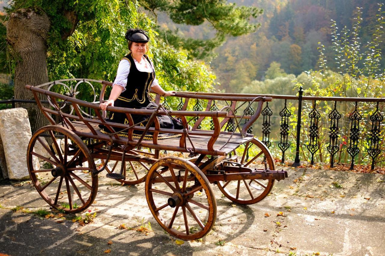 Hotel U Bileho Kone 로케트 외부 사진